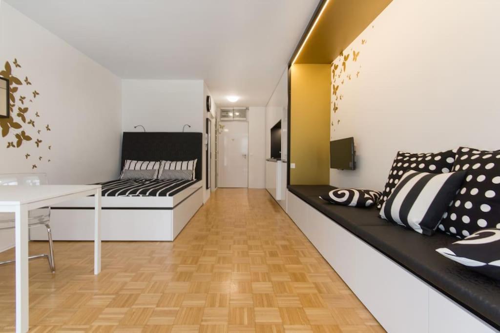 Gorgeous Central Flat With Garage 卢布尔雅那 外观 照片
